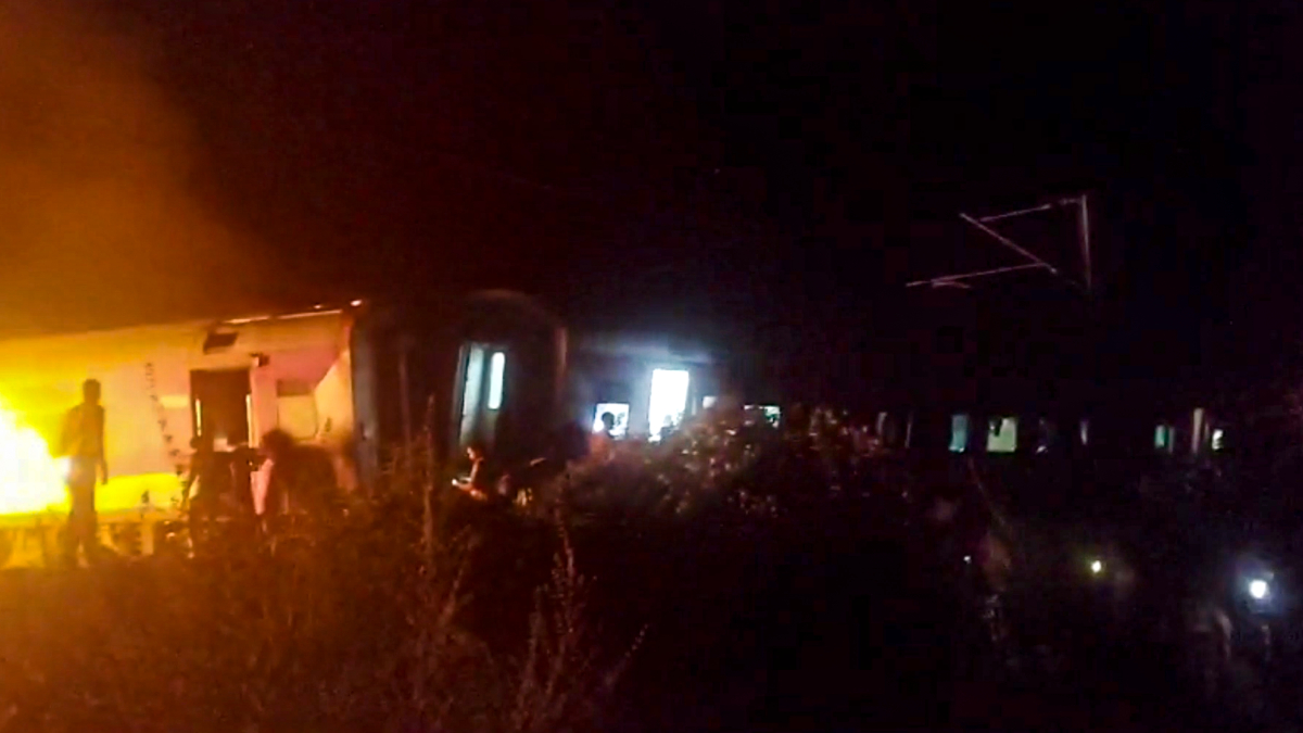 The Express rammed into a stationary goods train | PTI